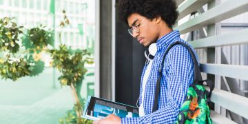 Understanding Different Types of Book Publishers