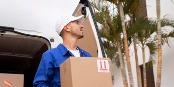 Movers in Dubai