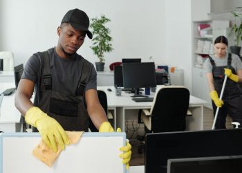 The Importance of Decluttering Before Moving Out of a Rental