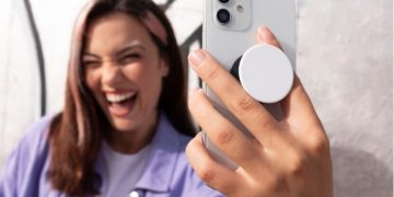 IPhone White Halo Effect