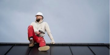 Selecting the Ideal Roofing Contractor: A Guide for HomeownersIntroduction