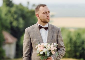 Sage Green Elegance: Why Sage Green Bow Ties are Perfect for Groomsmen