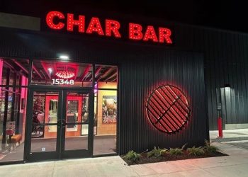 Char Bar’s Sensational BBQ & Pickleball: Parkville’s New Craze!