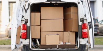 Simplify Your Move: Booking with 1st Movers for a Stress-Free Experience