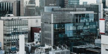 Innovative Trends in Commercial Building Design: Embracing Modern Aesthetics and Functionality